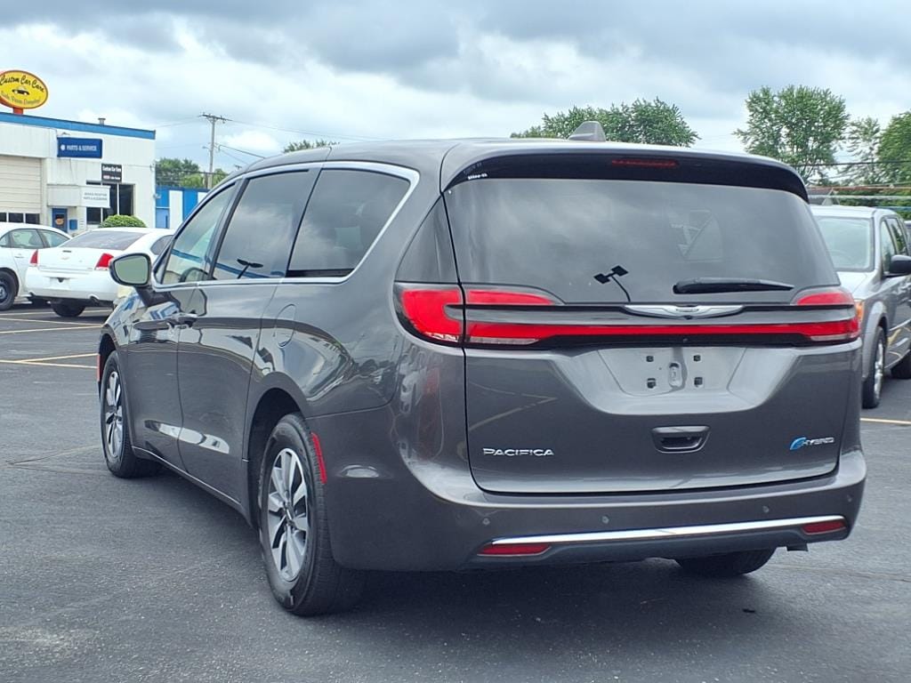 Used 2022 Chrysler Pacifica Hybrid Touring L Van Passenger Van