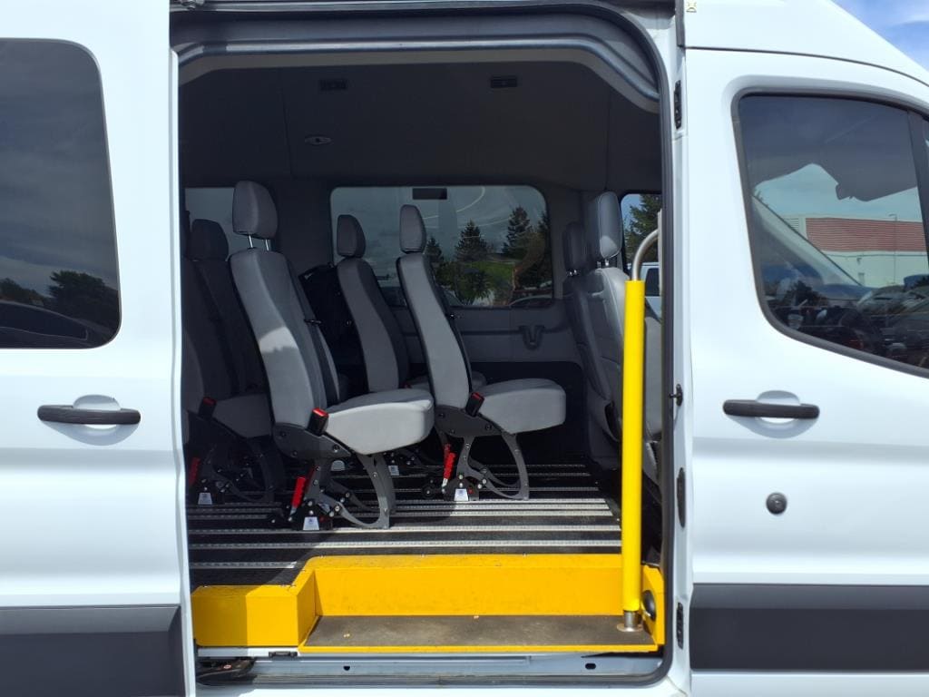 2019 Ford Transit Passenger Van XL - Photo 6