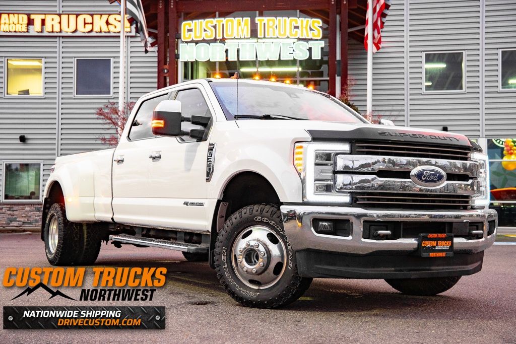 2019 Ford F-350 Super Duty King Ranch's photo