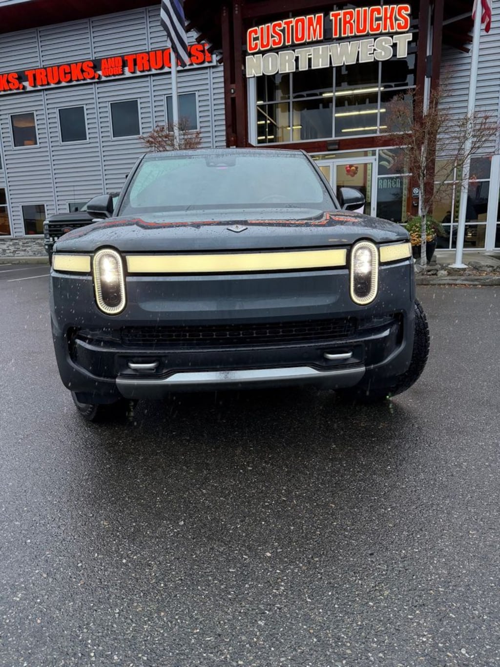 Used 2022 Rivian R1T Adventure Truck Crew Cab