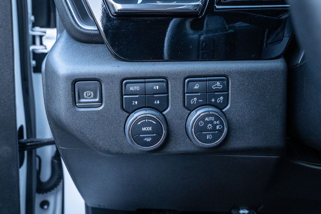 2023 Chevrolet Silverado 1500 High Country - Photo 18