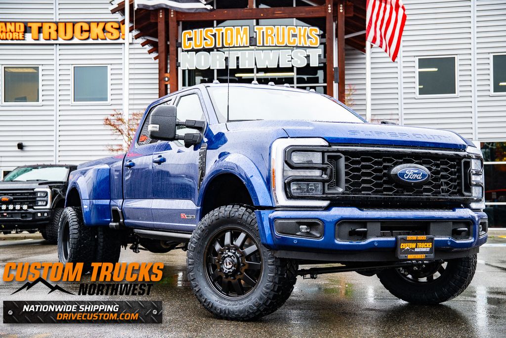 2026 Ford F-450 Super Duty Platinum's photo