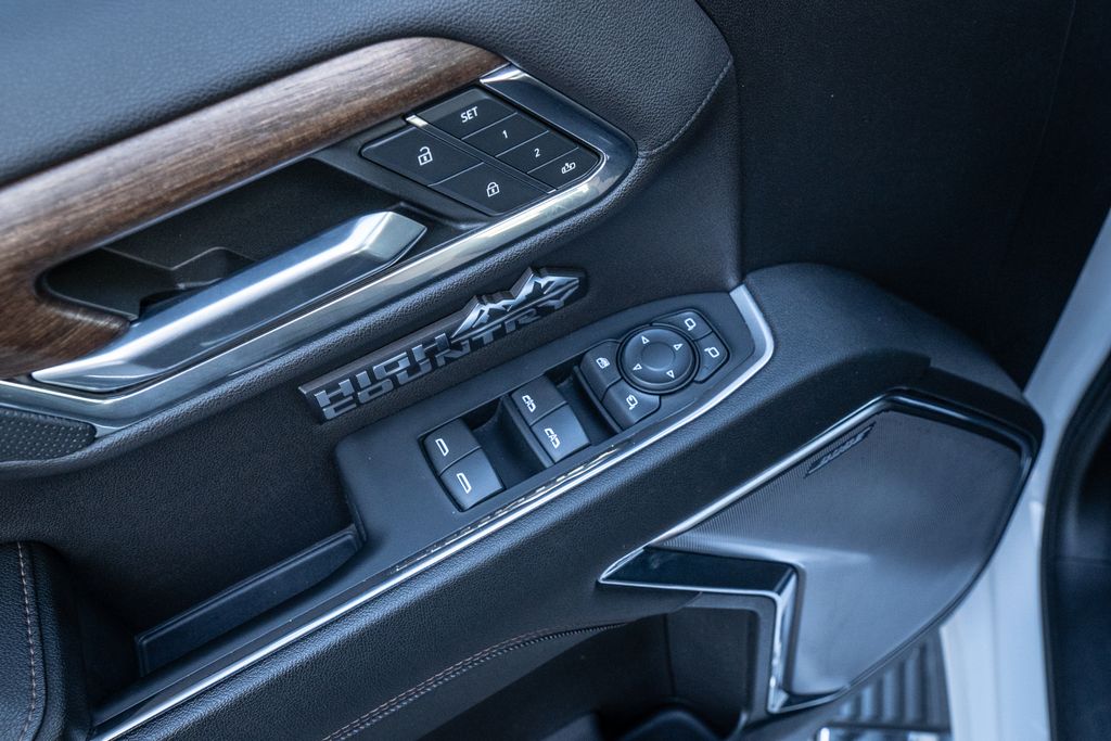 2023 Chevrolet Silverado 1500 High Country - Photo 19