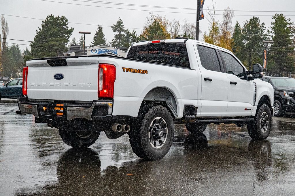 Used 2023 Ford F-350 XLT Truck Crew Cab