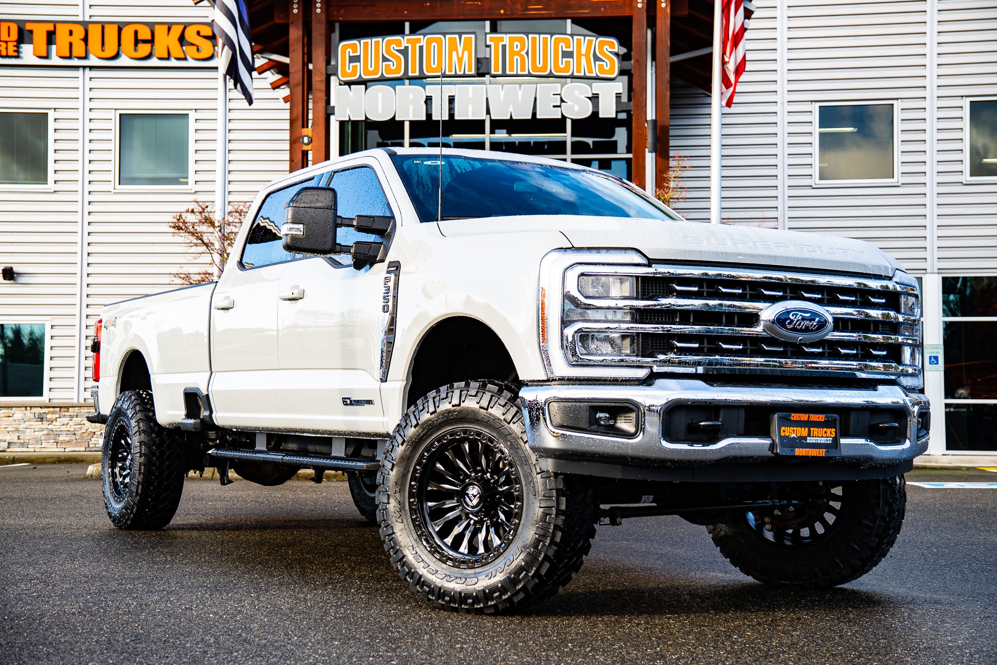 2025 Ford F-350 Super Duty Lariat's photo