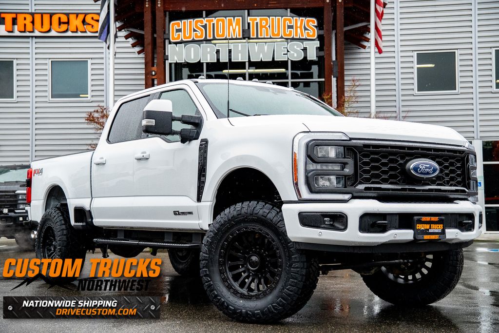 2023 Ford F-350 Super Duty Lariat's photo