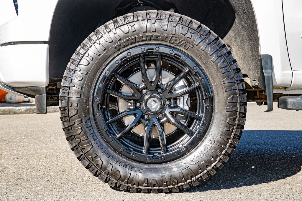 2023 Chevrolet Silverado 1500 High Country - Photo 11