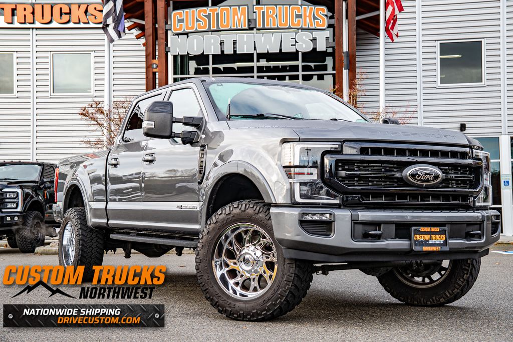2022 Ford F-350 Super Duty Lariat's photo