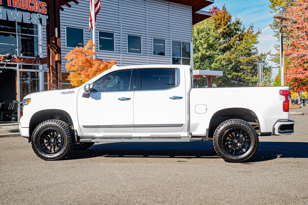 2023 Chevrolet Silverado 1500 High Country - Photo 8