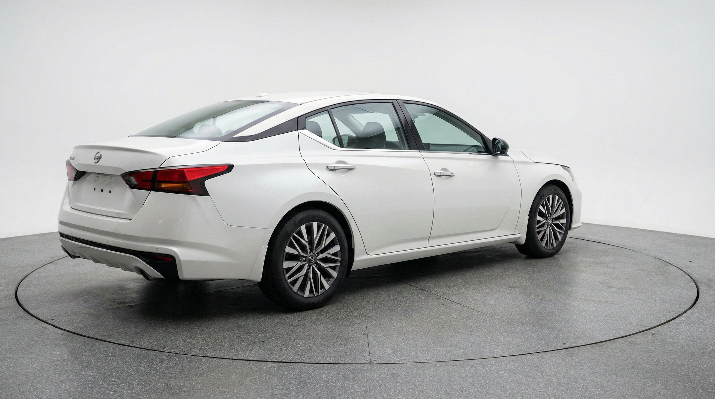 Thumbnail: 2025 Nissan Altima - 9