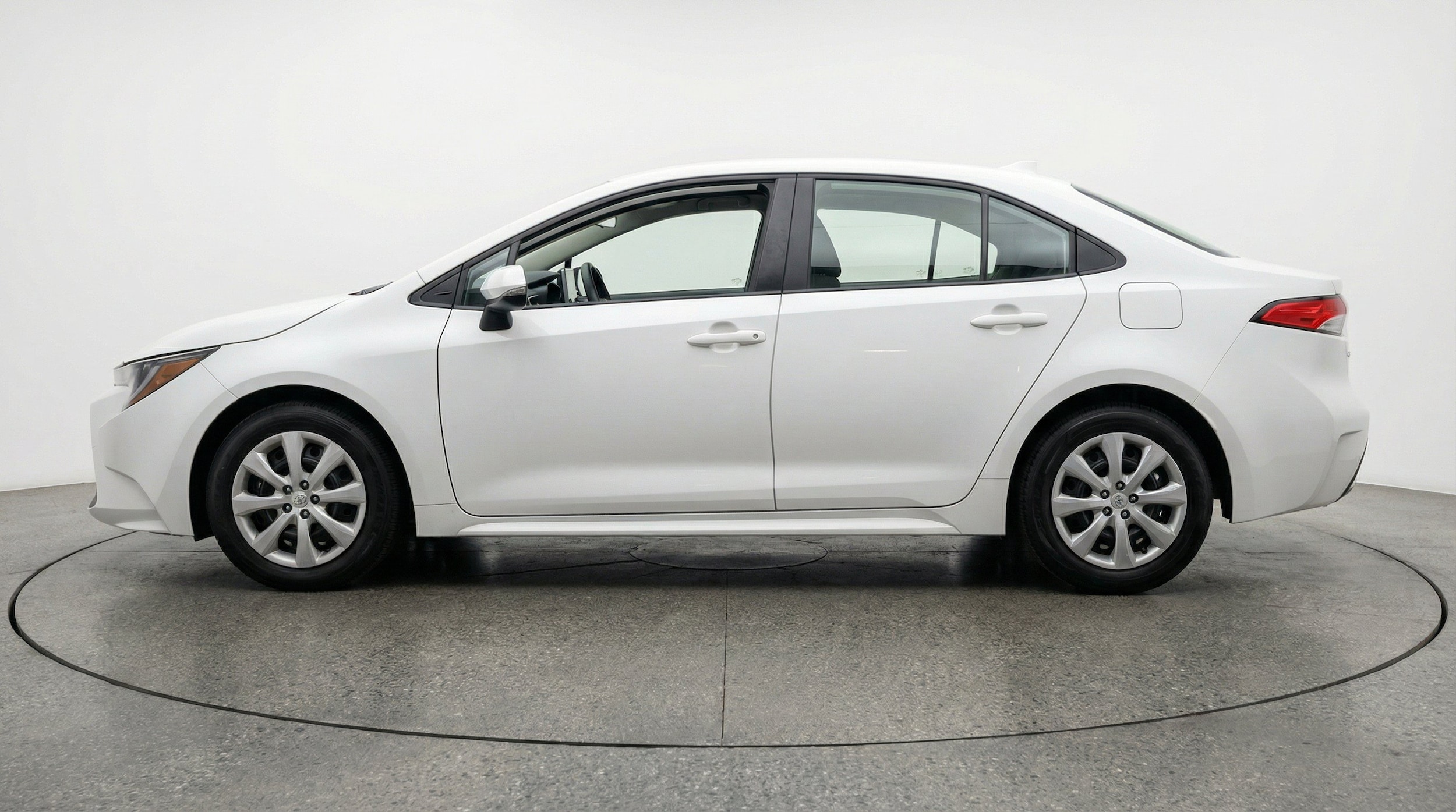 Thumbnail: 2025 Toyota Corolla - 5