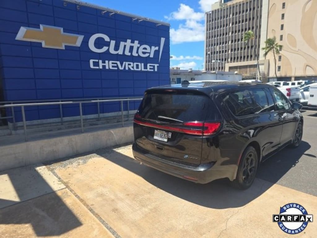 Used 2022 Chrysler Pacifica Hybrid Touring L