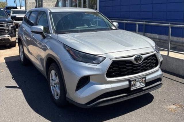 2023 Toyota Highlander L - Photo 2