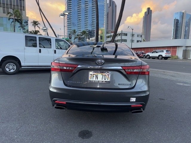 2017 Toyota Avalon XLE photo 3