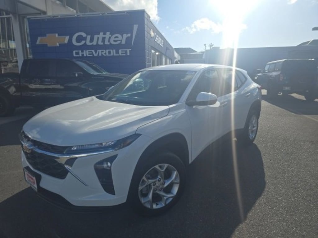 New 2026 Chevrolet Trax LS SUV