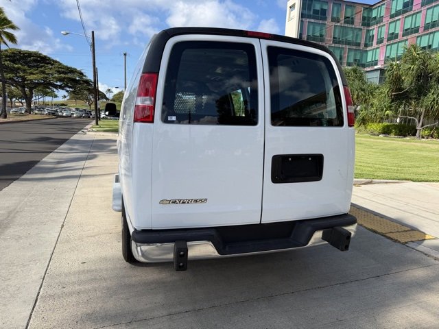 2024 Chevrolet Express Cargo 2500 Van photo 2