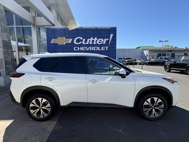 2021 Nissan Rogue SV photo 2