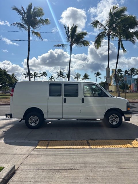 2023 Gmc Savana Cargo 2500 photo 3