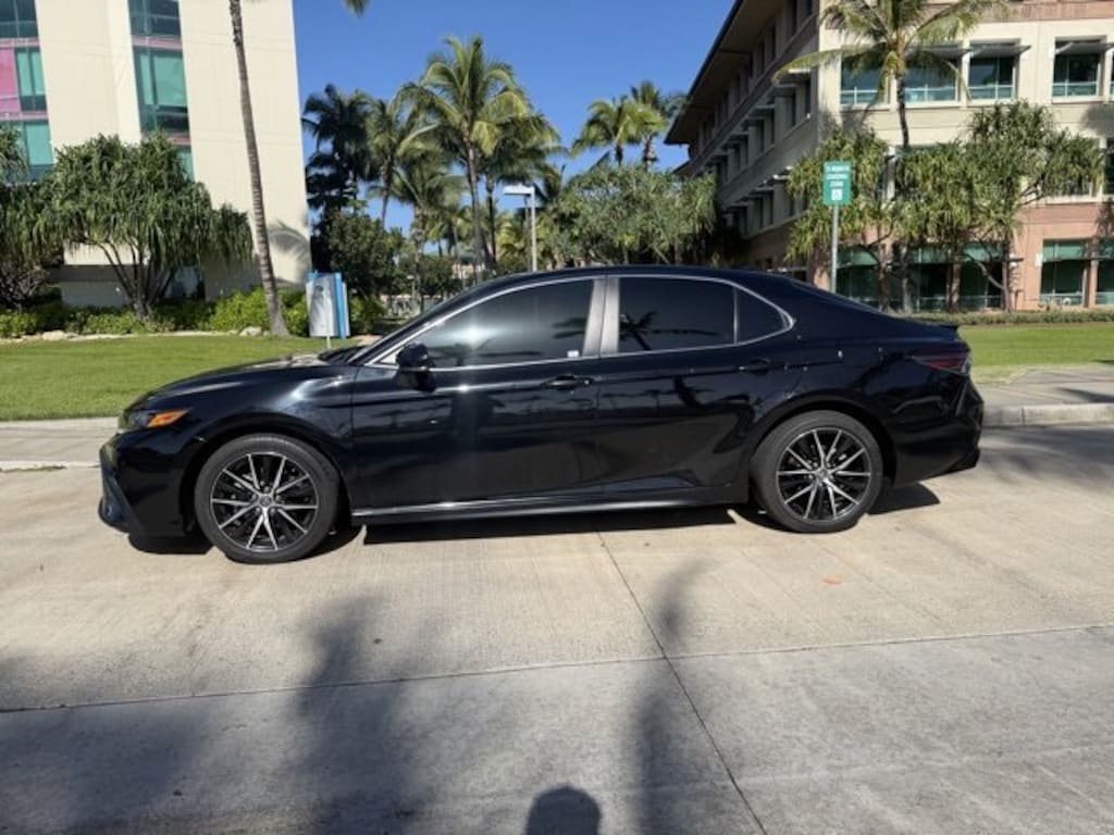 Used 2024 Toyota Camry SE