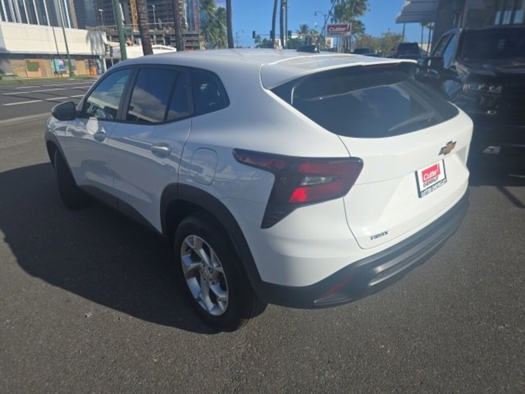 New 2026 Chevrolet Trax LS SUV