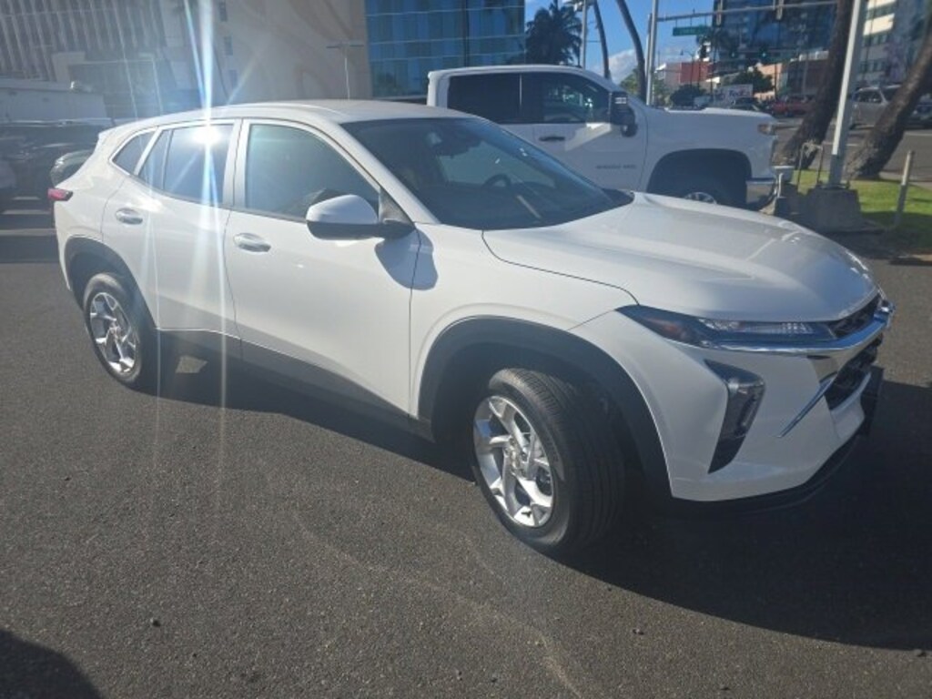 New 2026 Chevrolet Trax LS SUV