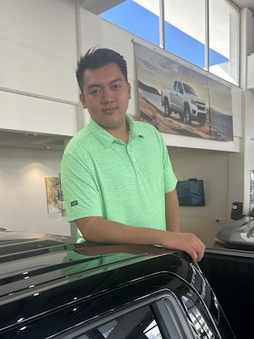 Staff member Cash Phomphakdy from 27da65a38ef5