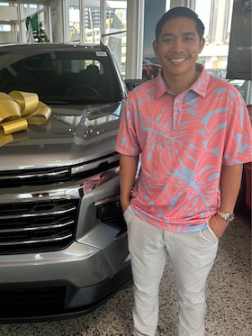 Staff member Kelvin Lu from 27da65a38ef5