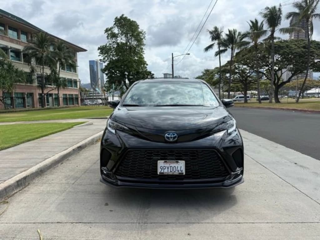 Used 2025 Toyota Sienna XSE
