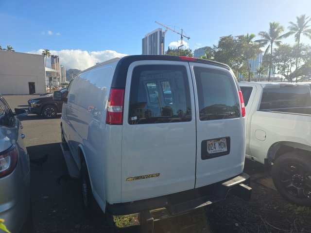 2022 Chevrolet Express Cargo 2500 Van photo 3