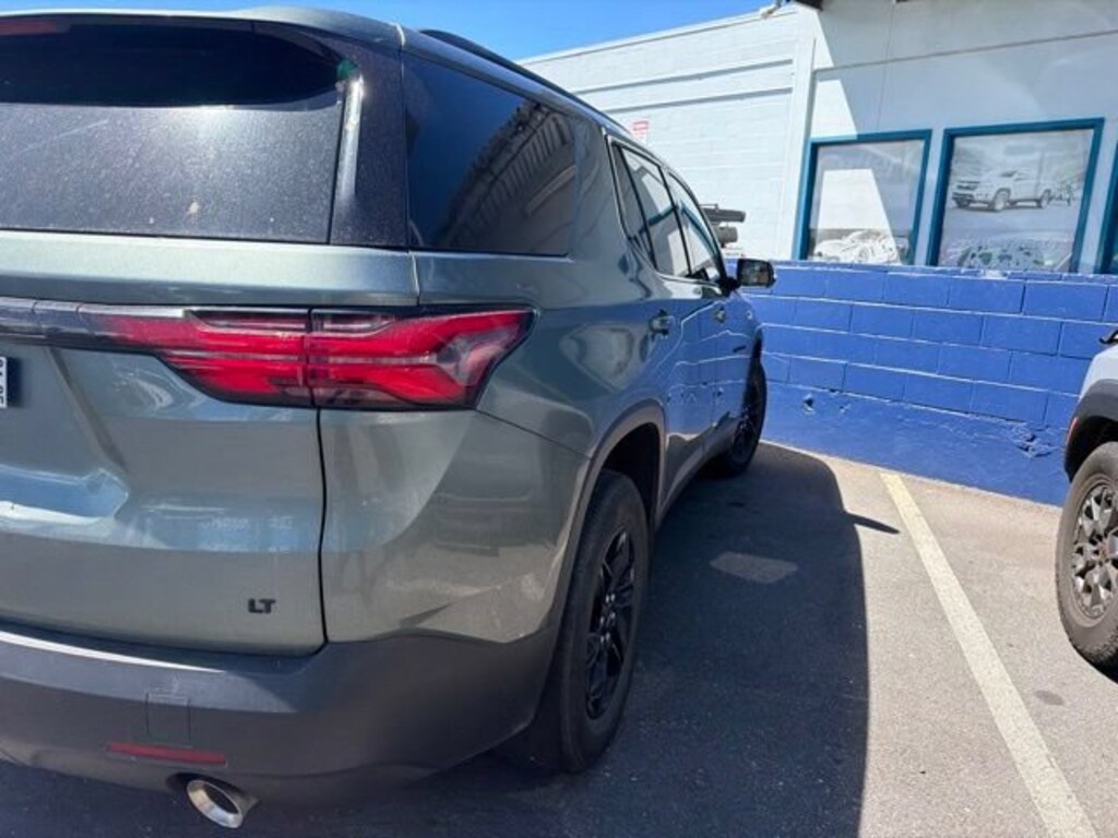 Used 2023 Chevrolet Traverse LT Cloth SUV