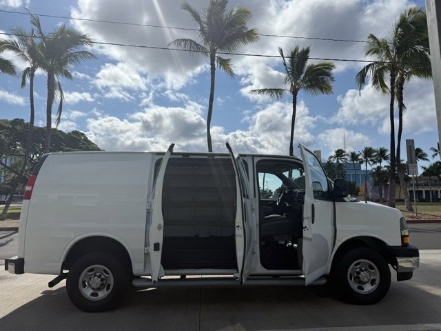 2023 Chevrolet Express Cargo 2500 Van photo 3
