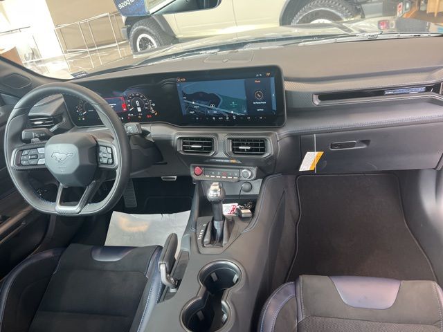 2025 Ford Mustang Dark Horse - Photo 8