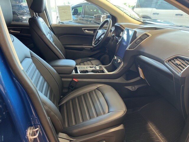 2024 Ford Edge SEL photo 4