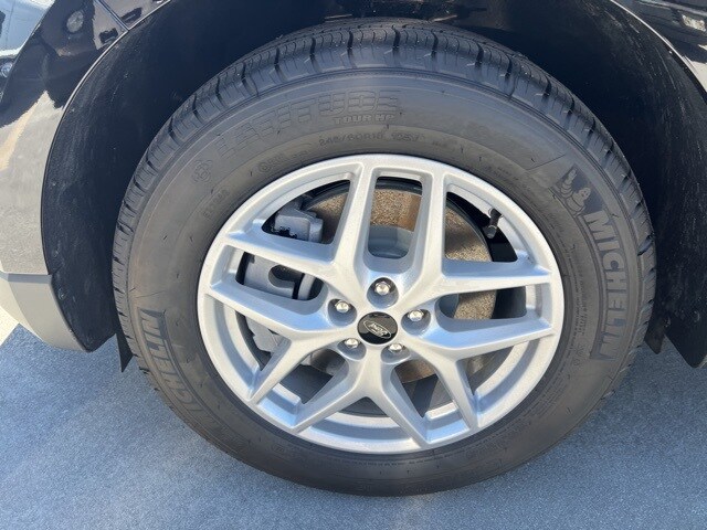 2024 Ford Edge SEL photo 4