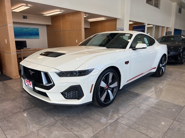 2025 Ford Mustang GT Premium photo 3