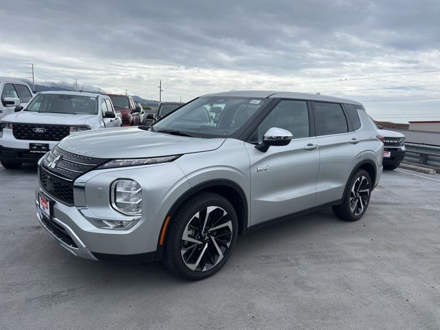 2025 Mitsubishi Outlander Plug-in Hybrid SE - Photo 3