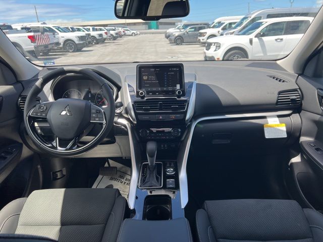 2025 Mitsubishi Eclipse Cross SE - Photo 8