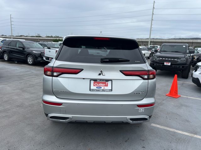 2025 Mitsubishi Outlander Plug-in Hybrid SE - Photo 5