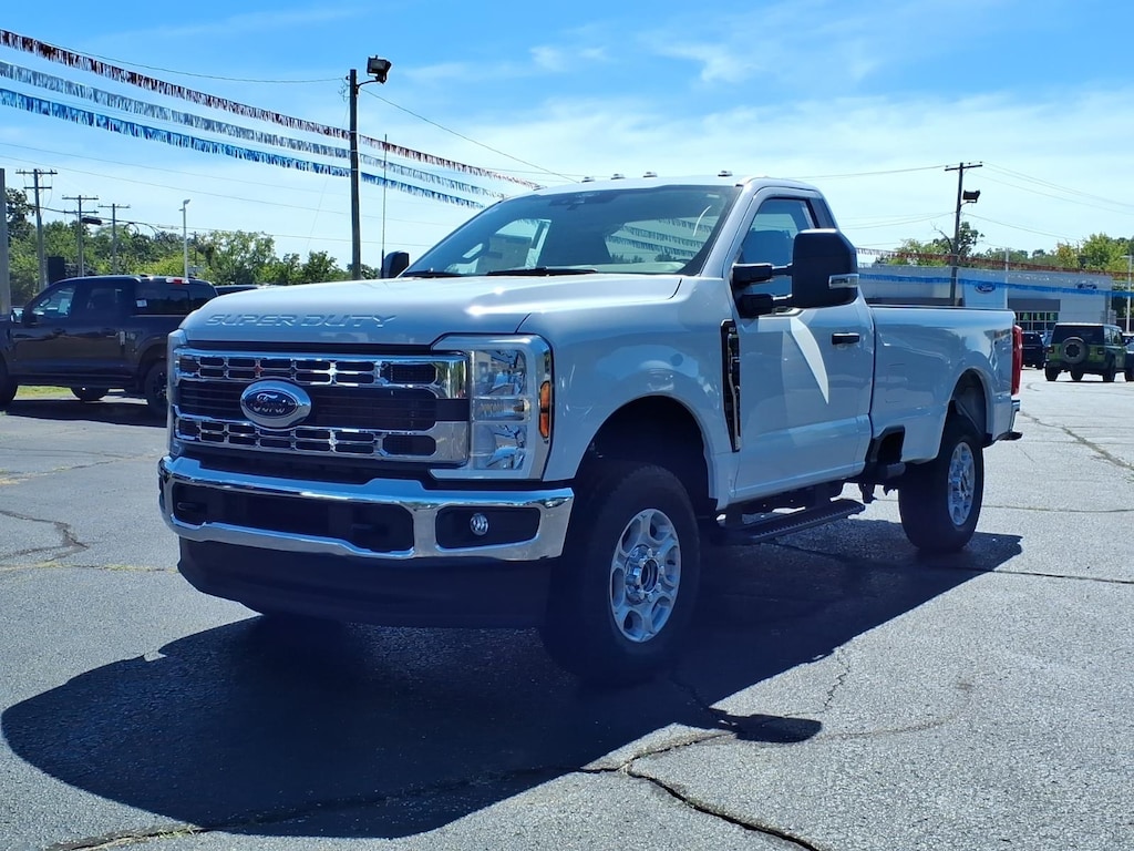 New 2026 Ford F-250 Super Duty XLT 4x4 XLT Regular Cab 8 ft. LB Pickup