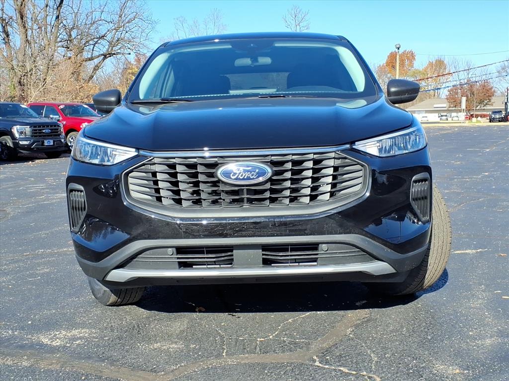 2026 Ford Escape Active photo 2