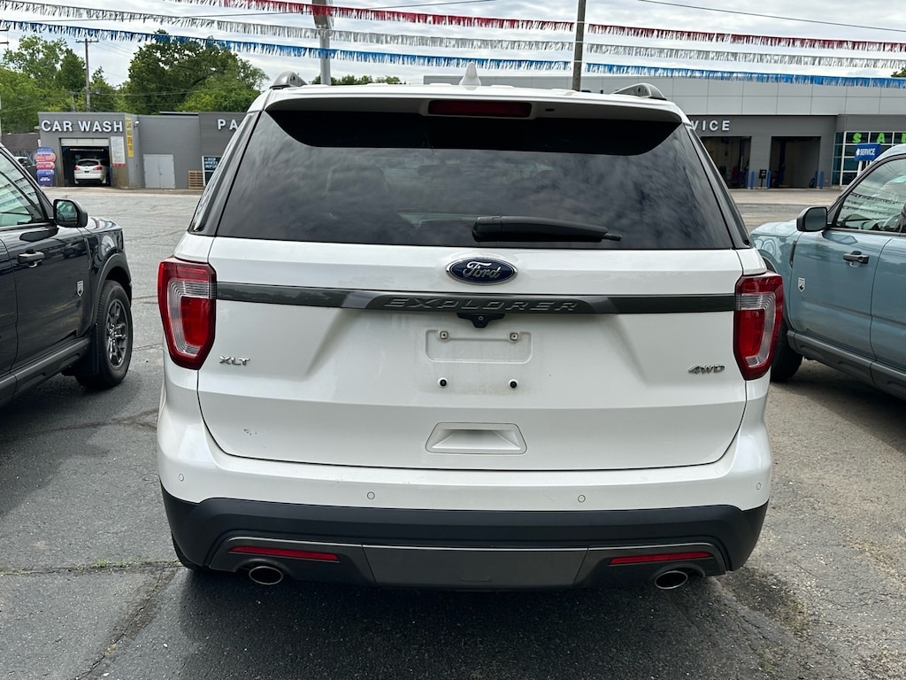 Used 2017 Ford Explorer XLT AWD XLT SUV