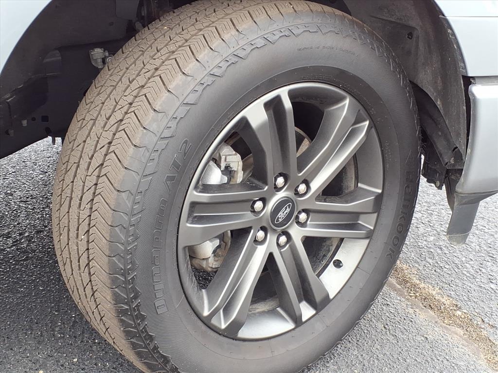 2022 Ford F-150 XLT photo 2