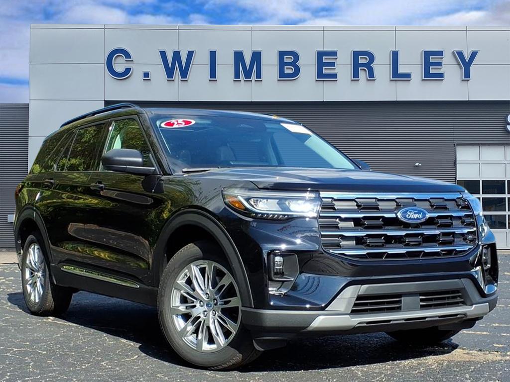 2025 Ford Explorer Active's photo