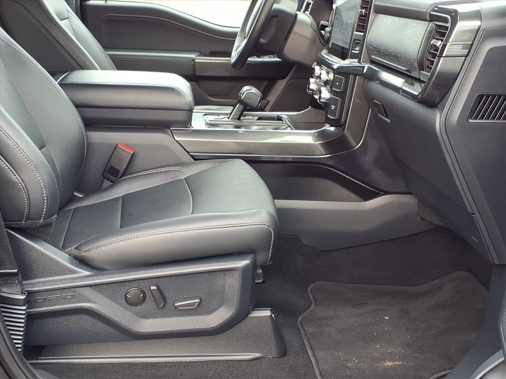 2023 Ford F-150 XLT photo 3