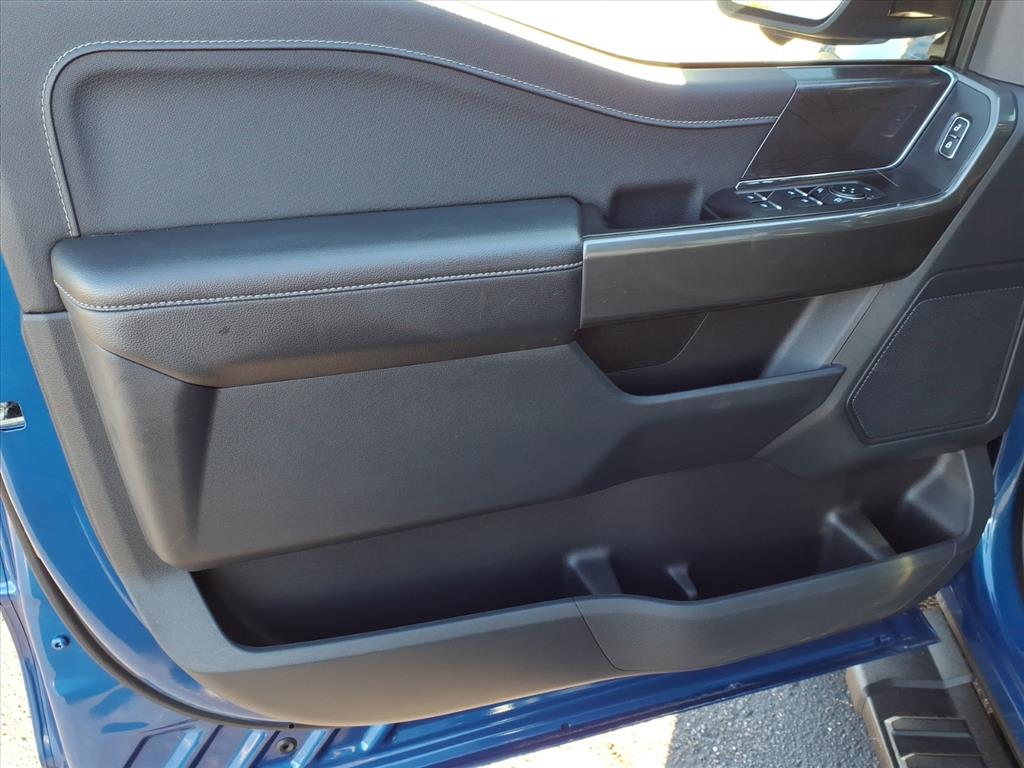 2023 Ford F-150 XLT photo 2