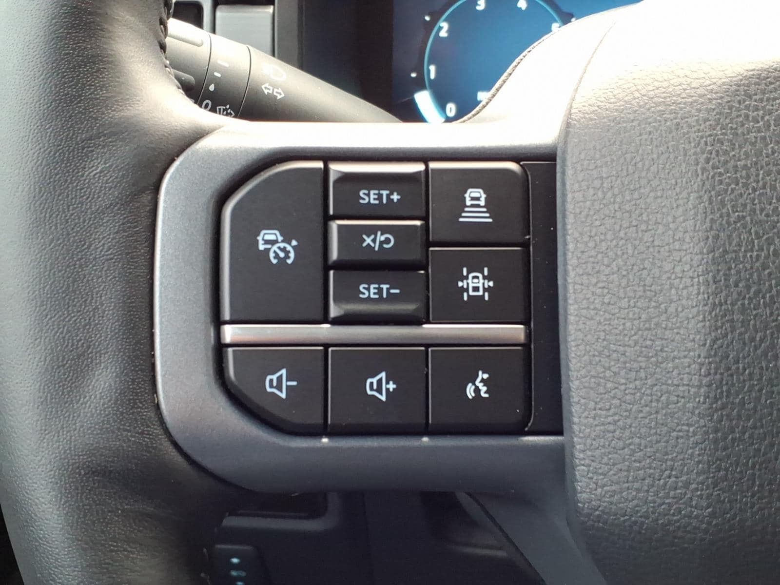 2024 Ford F-150 Lariat - Photo 25