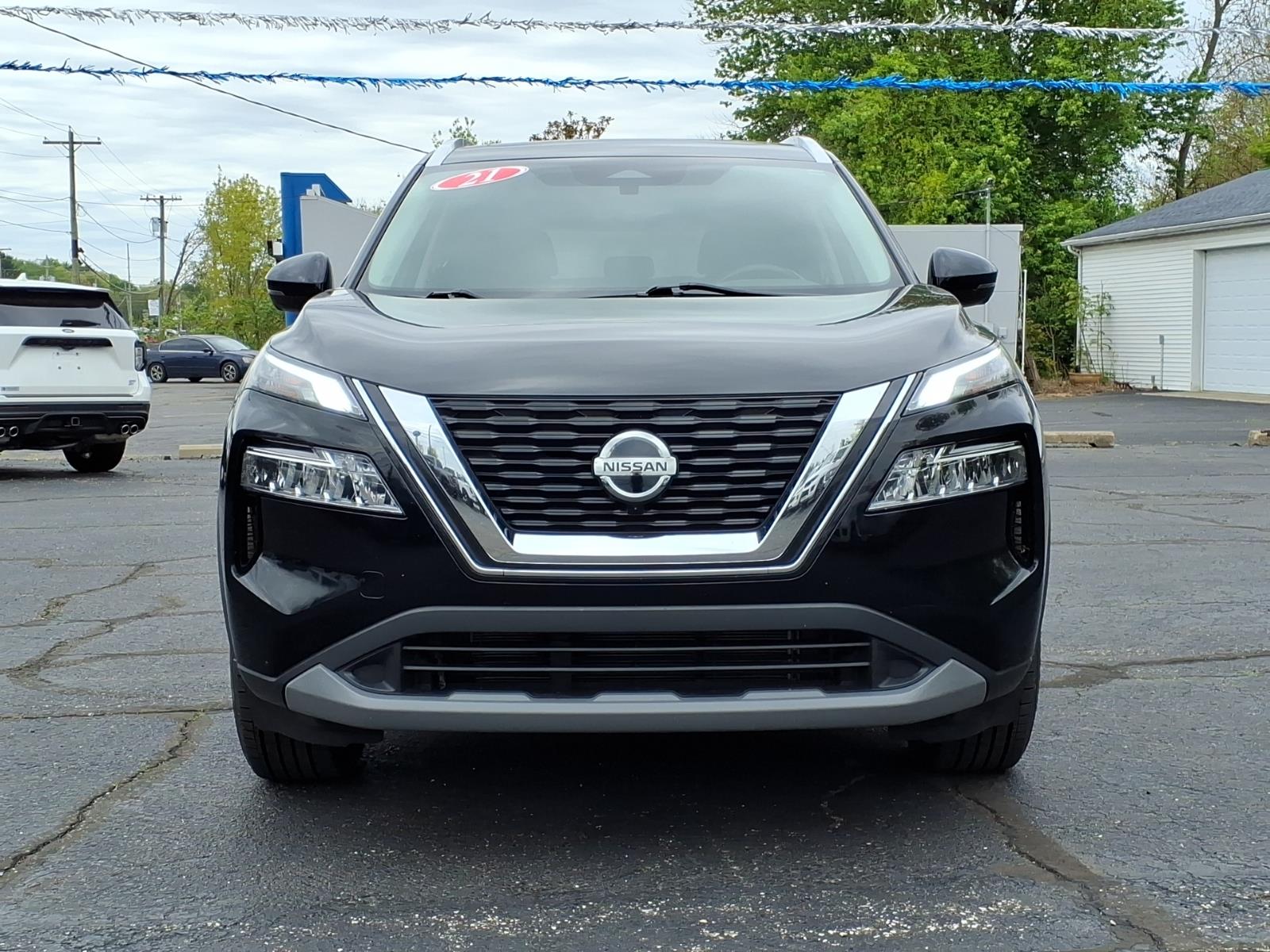 Used 2021 Nissan Rogue SV with VIN 5N1AT3BB8MC711165 for sale in Dowagiac, MI