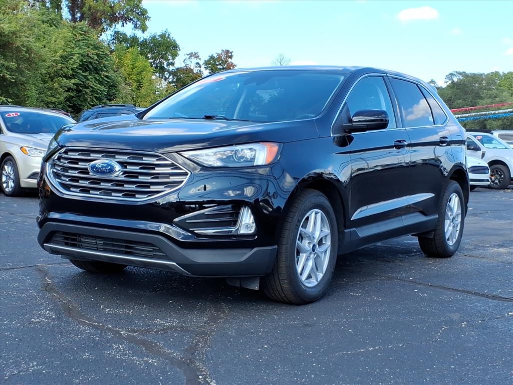 2022 Ford Edge SEL photo 3