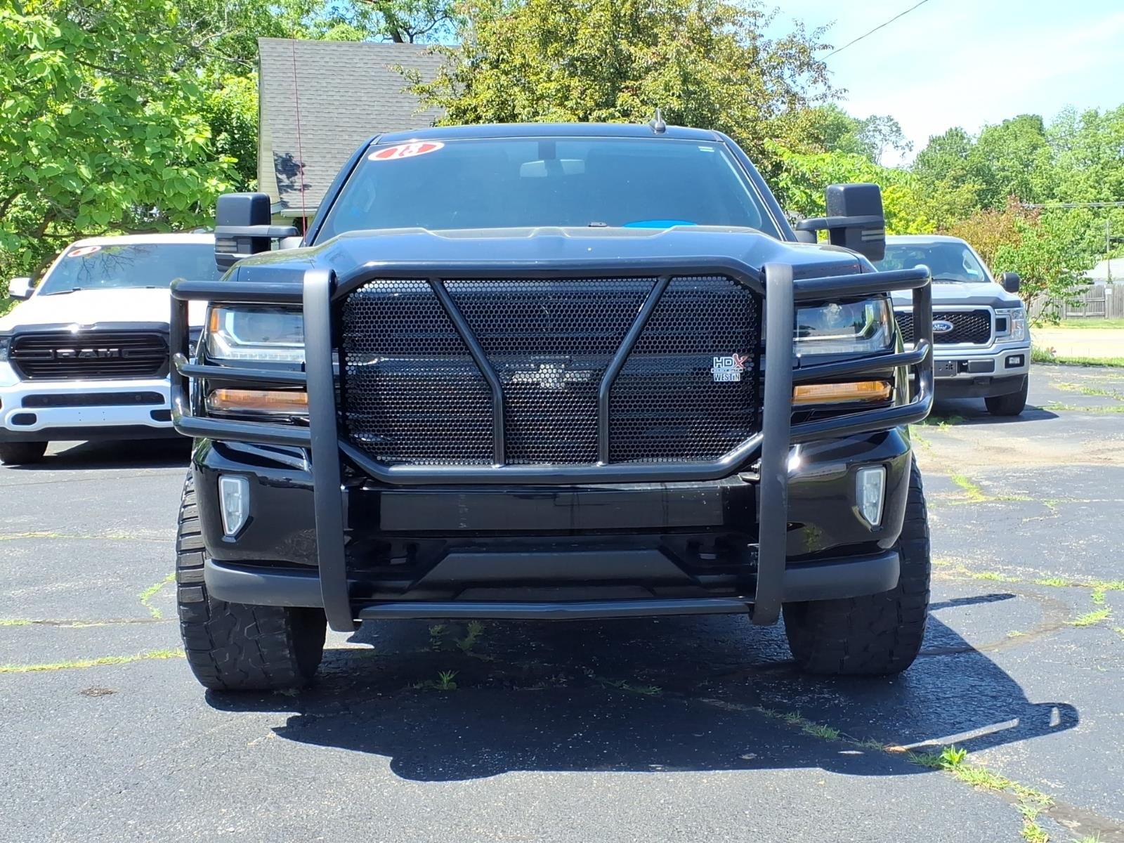 Used 2018 Chevrolet Silverado 1500 LT Z71 with VIN 3GCUKREC7JG205640 for sale in Dowagiac, MI
