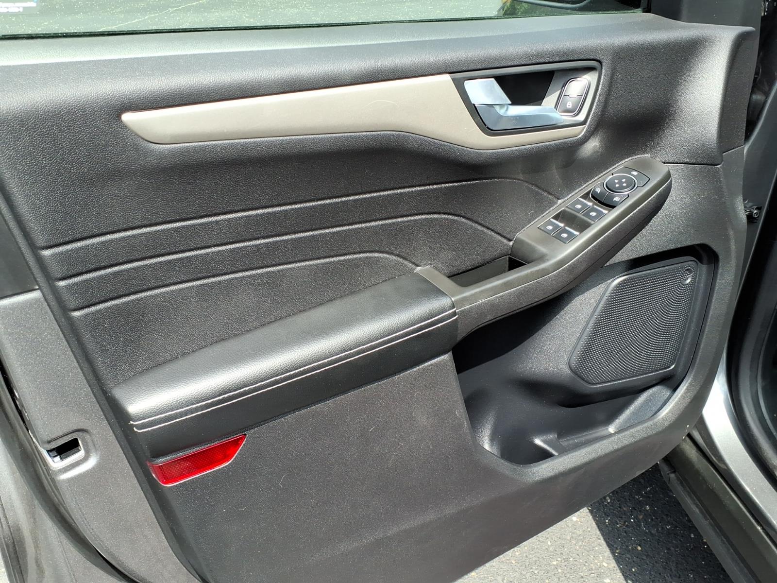 2021 Ford Escape SE - Photo 9